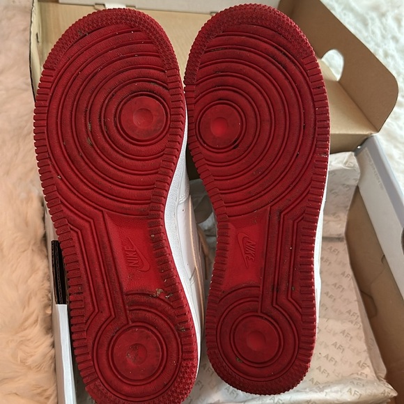 ‘White University Red’❤️🤍 - Picture 6 of 7